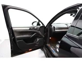 2012 Porsche Cayenne GTS 4WD SUV for sale, Japanese used car export - photo 45 of 72 | GULJI TRADERS