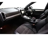 2012 Porsche Cayenne GTS 4WD SUV for sale, Japanese used car export - photo 51 of 72 | GULJI TRADERS