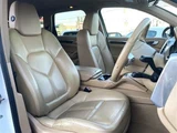 2013 Porsche Cayenne S Hybrid SUV for sale, Japanese used car export - photo 6 of 9 | GULJI TRADERS