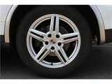 2014 Porsche Cayenne SUV for sale, Japanese used car export - photo 35 of 37 | GULJI TRADERS