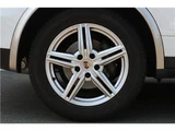 2014 Porsche Cayenne SUV for sale, Japanese used car export - photo 37 of 37 | GULJI TRADERS