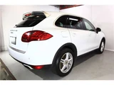 2014 Porsche Cayenne 4WD SUV for sale, Japanese used car export - photo 20 of 80 | GULJI TRADERS