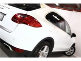 2014 Porsche Cayenne 4WD SUV for sale, Japanese used car export - photo 25 of 80 | GULJI TRADERS