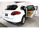 2014 Porsche Cayenne 4WD SUV for sale, Japanese used car export - photo 47 of 80 | GULJI TRADERS