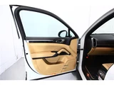 2014 Porsche Cayenne 4WD SUV for sale, Japanese used car export - photo 49 of 80 | GULJI TRADERS