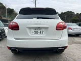 2014 Porsche Cayenne 4WD SUV for sale, Japanese used car export - photo 5 of 38 | GULJI TRADERS