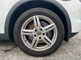 2014 Porsche Cayenne 4WD SUV for sale, Japanese used car export - photo 8 of 38 | GULJI TRADERS