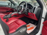 2014 Porsche Cayenne 4WD SUV for sale, Japanese used car export - photo 29 of 38 | GULJI TRADERS