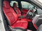 2014 Porsche Cayenne 4WD SUV for sale, Japanese used car export - photo 30 of 38 | GULJI TRADERS