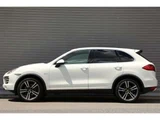 2014 Porsche Cayenne Diesel SUV for sale, Japanese used car export - photo 3 of 11 | GULJI TRADERS