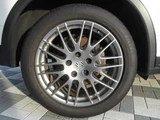 2015 Porsche Cayenne Spider SUV for sale, Japanese used car export - photo 44 of 50 | GULJI TRADERS