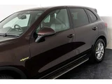 2015 Porsche Cayenne S E- Hybrid 4WD SUV for sale, Japanese used car export - photo 10 of 80 | GULJI TRADERS