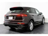 2015 Porsche Cayenne S E- Hybrid 4WD SUV for sale, Japanese used car export - photo 21 of 80 | GULJI TRADERS