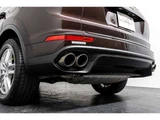 2015 Porsche Cayenne S E- Hybrid 4WD SUV for sale, Japanese used car export - photo 31 of 80 | GULJI TRADERS