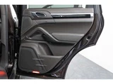 2015 Porsche Cayenne S E- Hybrid 4WD SUV for sale, Japanese used car export - photo 42 of 80 | GULJI TRADERS