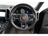 2015 Porsche Cayenne S E- Hybrid 4WD SUV for sale, Japanese used car export - photo 57 of 80 | GULJI TRADERS
