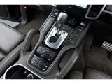 2015 Porsche Cayenne S E- Hybrid 4WD SUV for sale, Japanese used car export - photo 62 of 80 | GULJI TRADERS