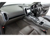 2015 Porsche Cayenne S E- Hybrid 4WD SUV for sale, Japanese used car export - photo 65 of 80 | GULJI TRADERS