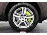 2015 Porsche Cayenne S E- Hybrid 4WD SUV for sale, Japanese used car export - photo 72 of 80 | GULJI TRADERS