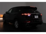 2015 Porsche Cayenne S E- Hybrid 4WD SUV for sale, Japanese used car export - photo 77 of 80 | GULJI TRADERS