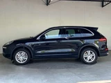2015 Porsche Cayenne S 4WD SUV for sale, Japanese used car export - photo 40 of 47 | GULJI TRADERS