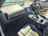 2015 Porsche Cayenne S 4WD SUV for sale, Japanese used car export - photo 9 of 64 | GULJI TRADERS