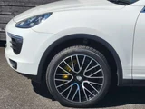 2015 Porsche Cayenne S 4WD SUV for sale, Japanese used car export - photo 58 of 64 | GULJI TRADERS