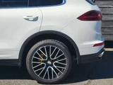 2015 Porsche Cayenne S 4WD SUV for sale, Japanese used car export - photo 63 of 64 | GULJI TRADERS