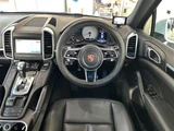 2015 Porsche Cayenne S 4WD SUV for sale, Japanese used car export - photo 12 of 24 | GULJI TRADERS