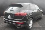 2015 Porsche Cayenne SUV for sale, Japanese used car export - photo 25 of 30 | GULJI TRADERS