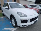 2015 Porsche Cayenne 4WD SUV for sale, Japanese used car export - photo 3 of 9 | GULJI TRADERS