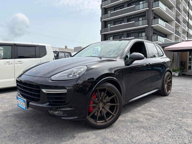 2015 Porsche Cayenne - photo 1 2015 Porsche Cayenne SUV for sale, Japanese used car export - photo 1 of 24 | GULJI TRADERS