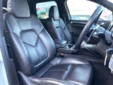 2015 Porsche Cayenne PHV S E-HYBRID SUV for sale, Japanese used car export - photo 6 of 9 | GULJI TRADERS