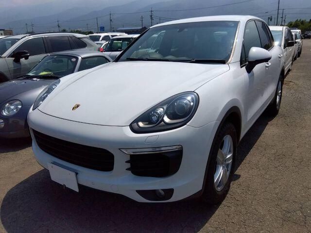 2015 Porsche Cayenne 4WD SUV for sale, Japanese used car export - photo 1 of 6 | GULJI TRADERS