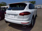 2015 Porsche Cayenne 4WD SUV for sale, Japanese used car export - photo 5 of 6 | GULJI TRADERS