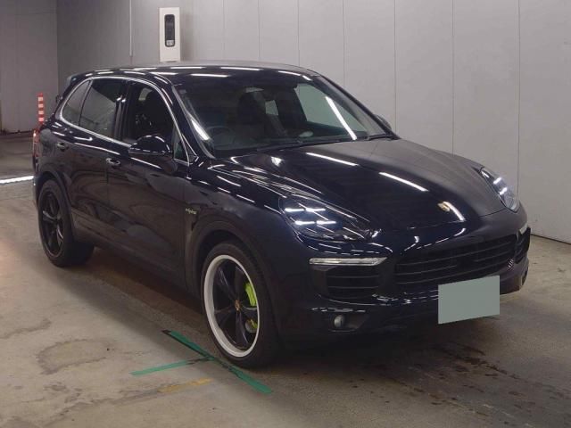 2015 Porsche Cayenne S E- Hybrid - photo 1 2015 Porsche Cayenne S E- Hybrid SUV for sale, Japanese used car export - photo 1 of 6 | GULJI TRADERS