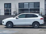 2016 Porsche Cayenne 4WD SUV for sale, Japanese used car export - photo 8 of 62 | GULJI TRADERS