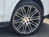 2016 Porsche Cayenne 4WD SUV for sale, Japanese used car export - photo 56 of 62 | GULJI TRADERS
