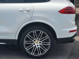 2016 Porsche Cayenne 4WD SUV for sale, Japanese used car export - photo 62 of 62 | GULJI TRADERS