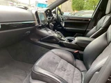 2017 Porsche Cayenne 4WD SUV for sale, Japanese used car export - photo 26 of 47 | GULJI TRADERS