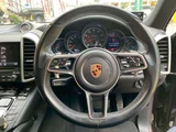 2017 Porsche Cayenne 4WD SUV for sale, Japanese used car export - photo 30 of 47 | GULJI TRADERS