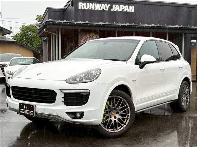 2017 Porsche Cayenne S PHV Sport - photo 1 2017 Porsche Cayenne S PHV Sport SUV for sale, Japanese used car export - photo 1 of 29 | GULJI TRADERS