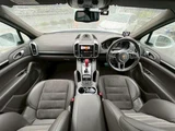 2017 Porsche Cayenne S PHV Sport SUV for sale, Japanese used car export - photo 7 of 29 | GULJI TRADERS
