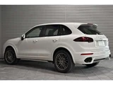 2017 Porsche Cayenne S E- Hybrid SUV for sale, Japanese used car export - photo 2 of 12 | GULJI TRADERS