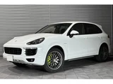 2017 Porsche Cayenne S E- Hybrid SUV for sale, Japanese used car export - photo 1 of 9 | GULJI TRADERS