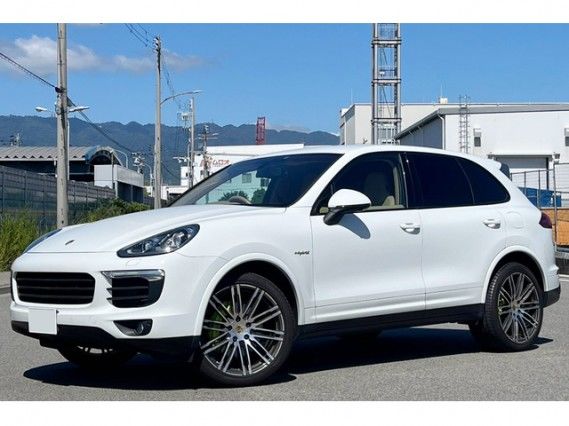 2017 Porsche Cayenne SE Hybrid SUV for sale, Japanese used car export - photo 1 of 9 | GULJI TRADERS