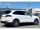 2017 Porsche Cayenne SE Hybrid SUV for sale, Japanese used car export - photo 2 of 9 | GULJI TRADERS
