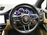 2018 Porsche Cayenne 3.0 4WD SUV for sale, Japanese used car export - photo 22 of 50 | GULJI TRADERS