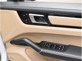 2018 Porsche Cayenne 3.0 4WD SUV for sale, Japanese used car export - photo 47 of 50 | GULJI TRADERS