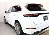 2018 Porsche Cayenne S 4WD SUV for sale, Japanese used car export - photo 19 of 80 | GULJI TRADERS